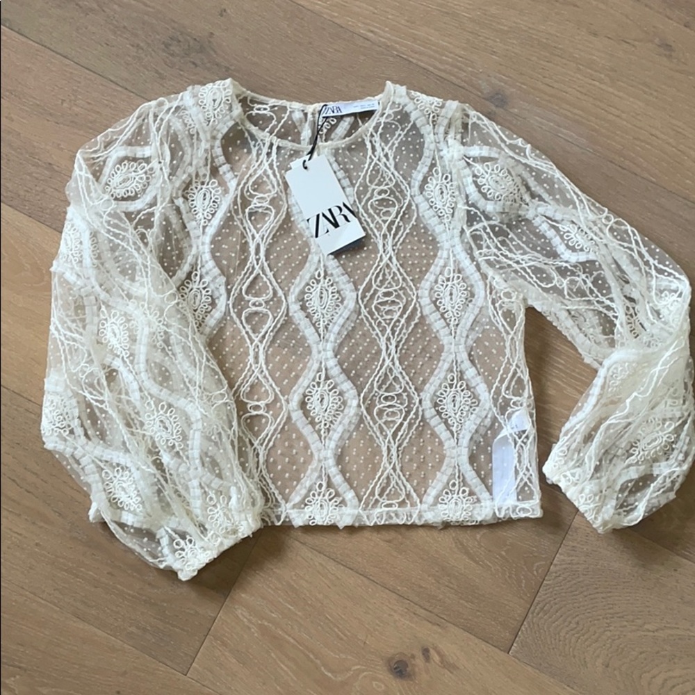 NWT Zara Sheer White Patterned Top in Size L